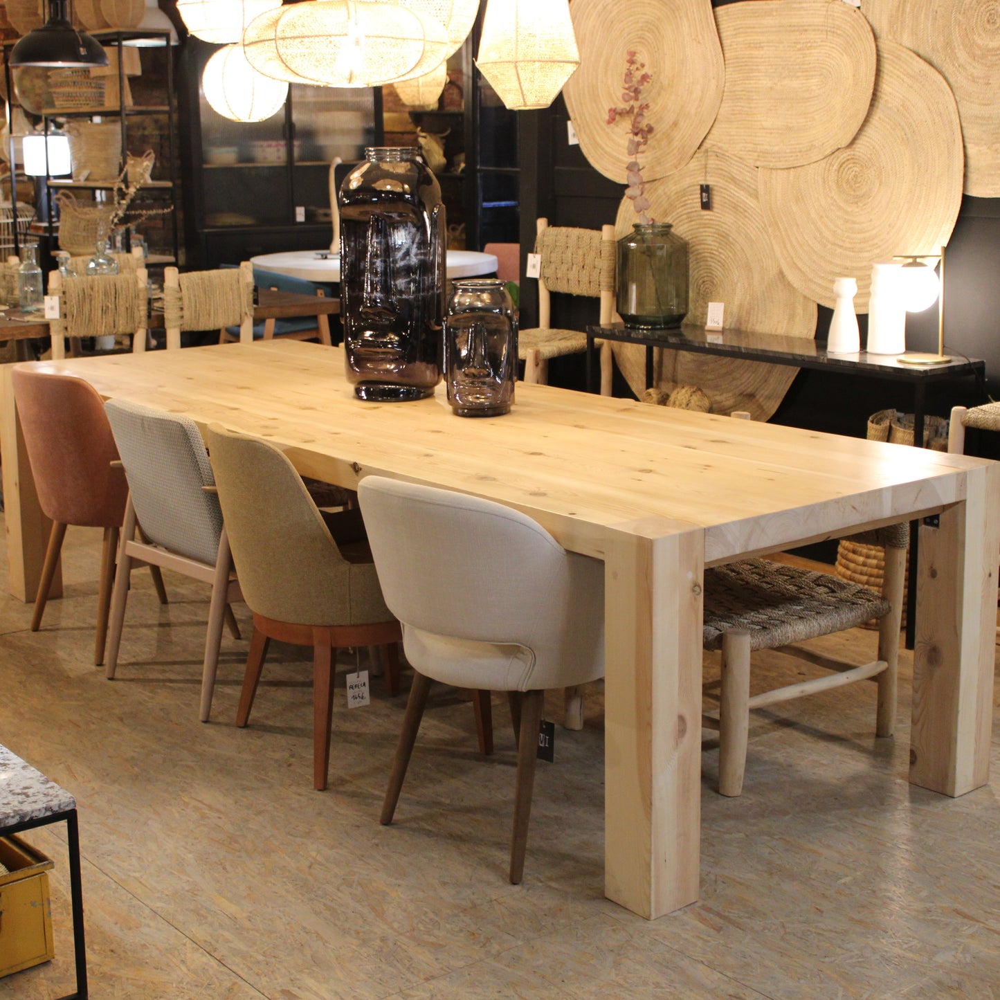 Mesa de comedor Mambruk